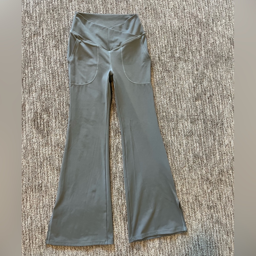 HALARA size small grey yoga pants